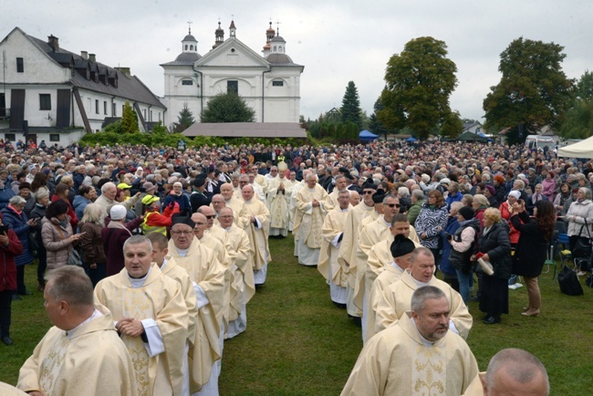 Pielgrzymka Kół Żywego Różańca do Wysokiego Koła