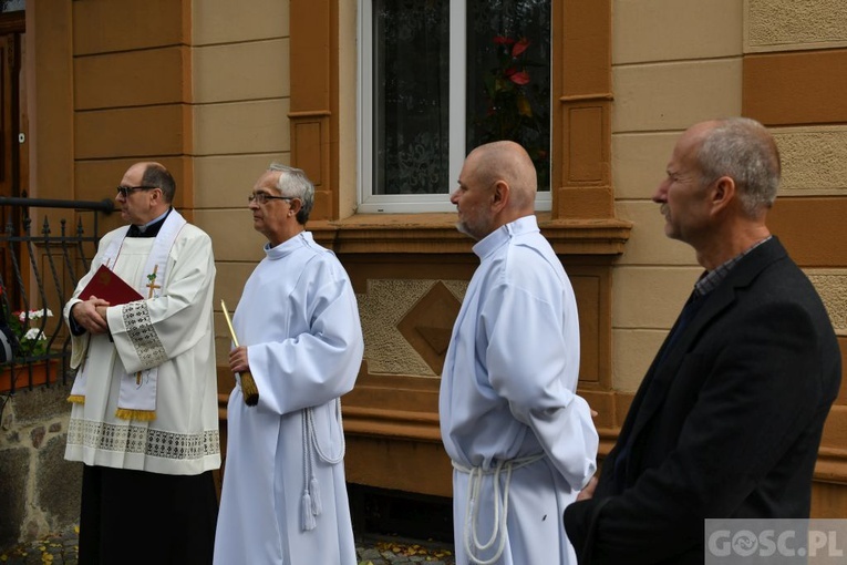 Świebodzin. Tablica poświęcona twórczyni diecezjalnego poradnictwa rodzinnego 