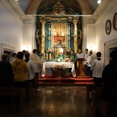 Uroczysta Msza św. w kościele parafialnym w Samborcu.