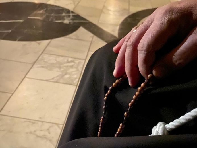 Bp Muskus: Różaniec jest szkołą wzajemnej odpowiedzialności
