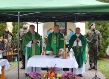 Eucharystia w intencji pomordowanych mieszkańców Goliszowca.