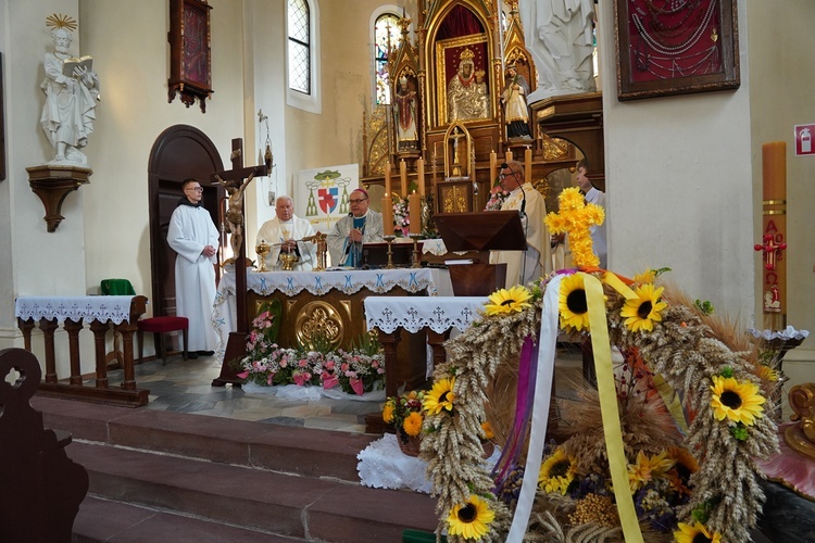 W sanktuarium NMP Różańcowej w Nowolesiu