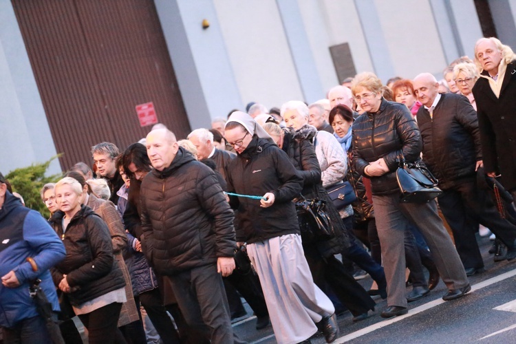 Tarnów. Procesja różańcowa