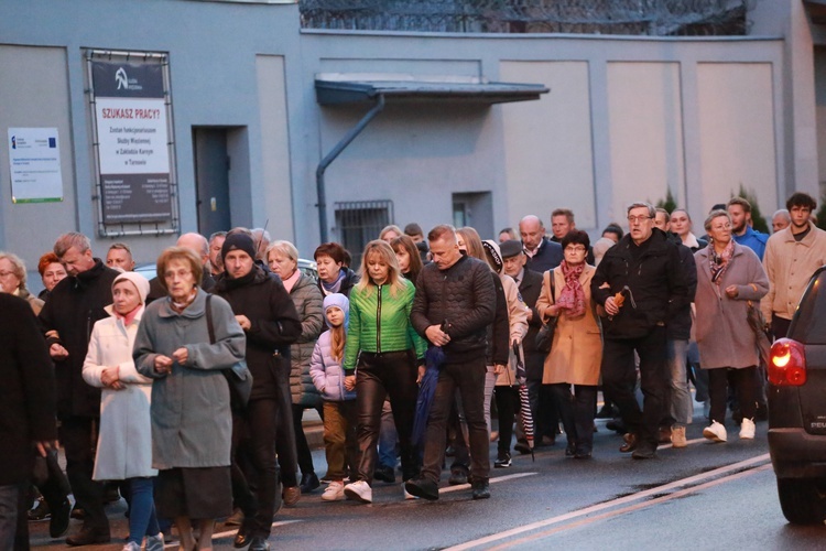 Tarnów. Procesja różańcowa