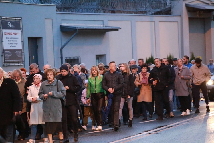 Tarnów. Procesja różańcowa