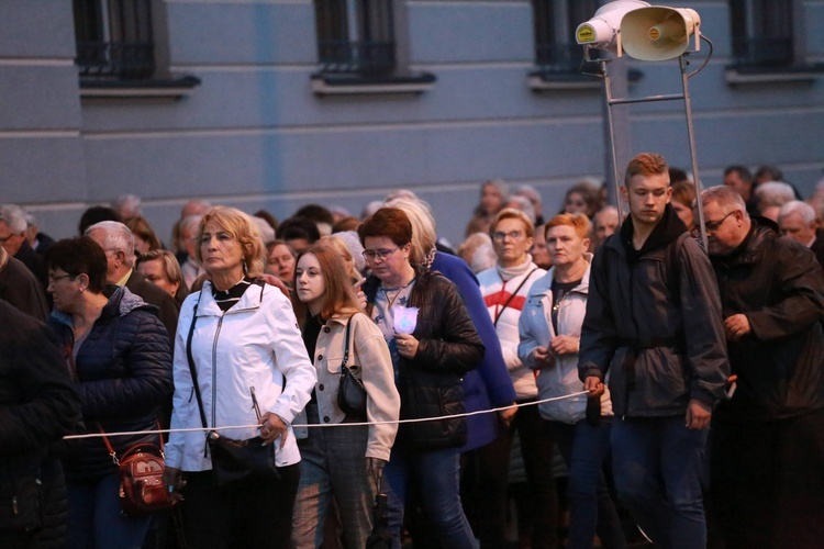 Tarnów. Procesja różańcowa