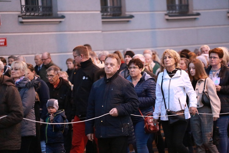 Tarnów. Procesja różańcowa