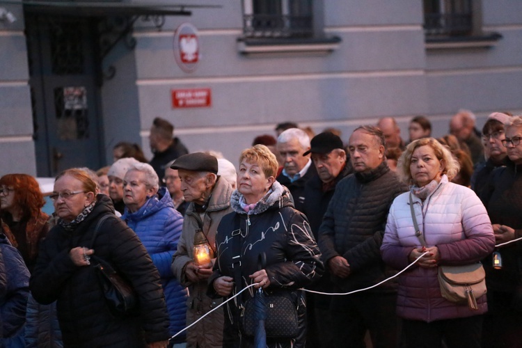 Tarnów. Procesja różańcowa