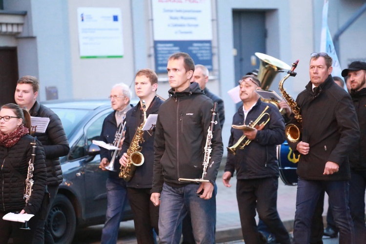 Tarnów. Procesja różańcowa