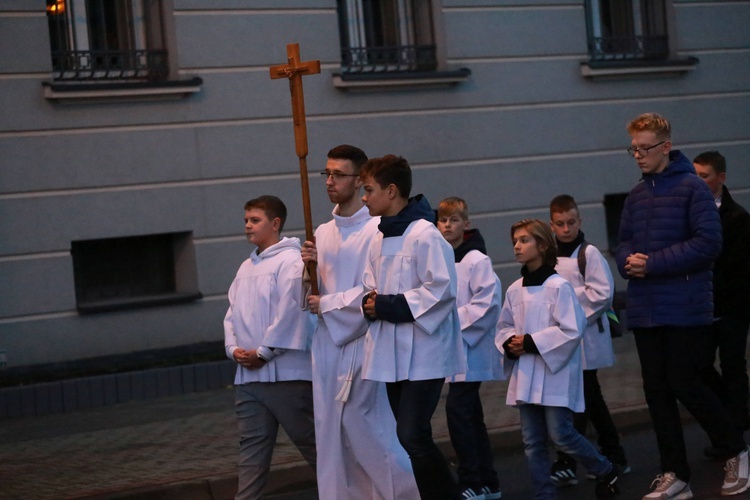 Tarnów. Procesja różańcowa