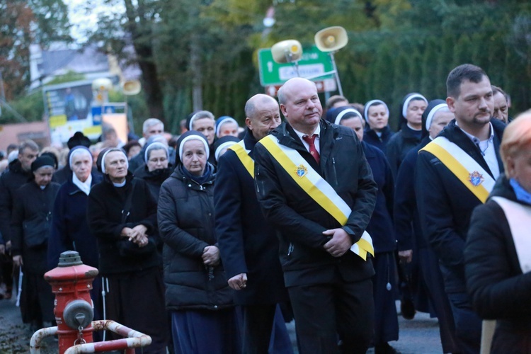 Tarnów. Procesja różańcowa