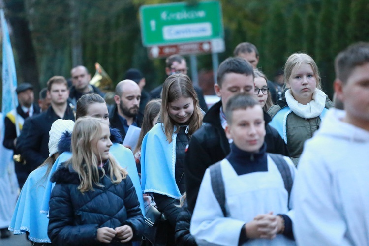 Tarnów. Procesja różańcowa