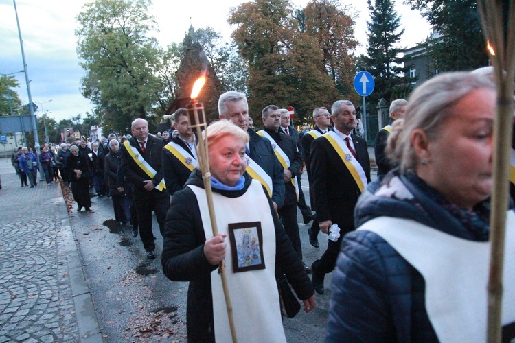 Tarnów. Procesja różańcowa