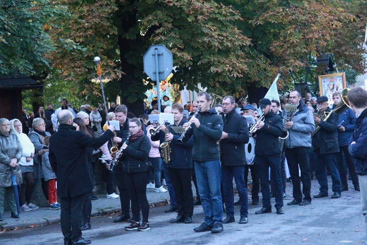 Tarnów. Procesja różańcowa