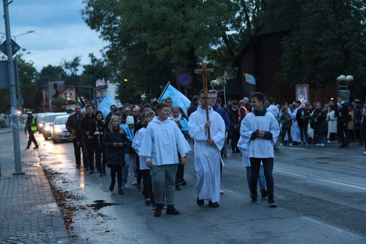 Tarnów. Procesja różańcowa