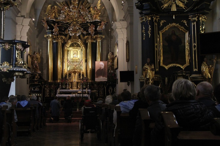 Tuchów. Zawierzenie Rycerstwa Pani Tuchowskiej