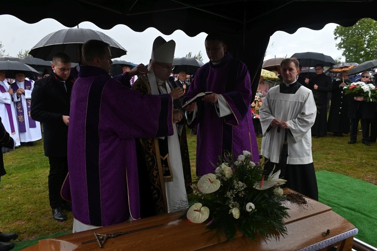 Pogrzeb śp. Michała Bałabucha, taty bp. Adama