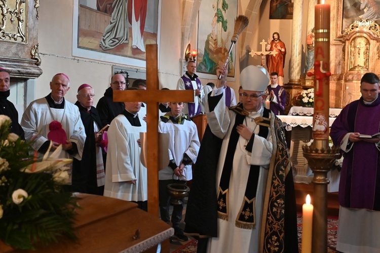 Pogrzeb śp. Michała Bałabucha, taty bp. Adama