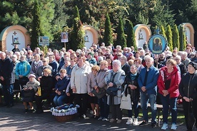 ◄	1 października w sanktuarium zgromadziło się ponad 1500 osób z 52 parafii.
