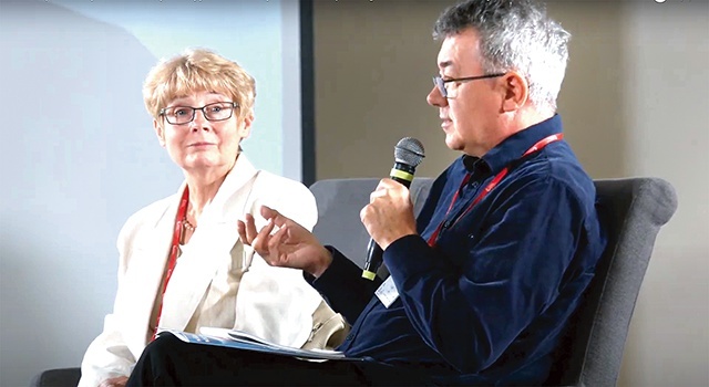 Prof. Dorota Heck oraz prof. dr hab. Bogusław Dopart byli jednymi z uczestników panelu dyskusyjnego dotyczącego aktualności idei romantyzmu w obecnych czasach.