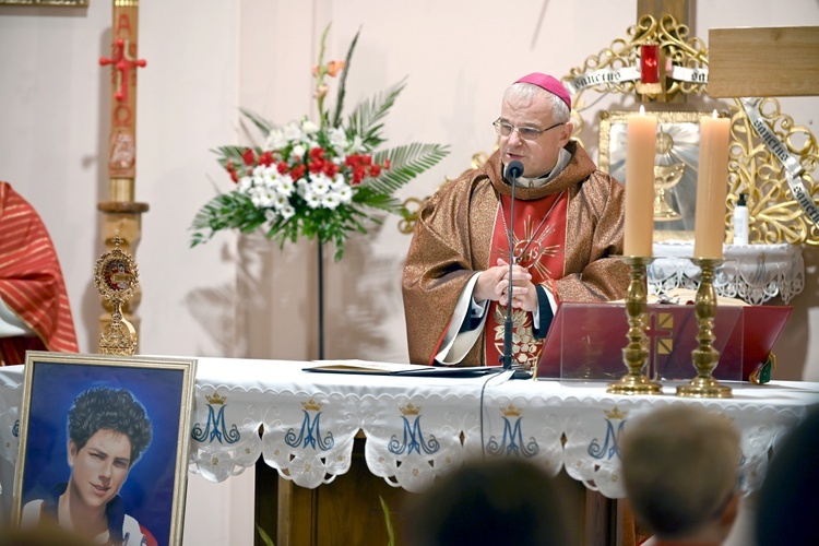 Rozpoczęcie peregrynacji symboli ŚDM w diecezji świdnickiej