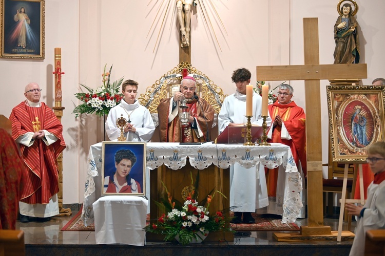 Rozpoczęcie peregrynacji symboli ŚDM w diecezji świdnickiej