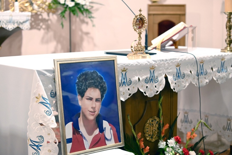 Rozpoczęcie peregrynacji symboli ŚDM w diecezji świdnickiej