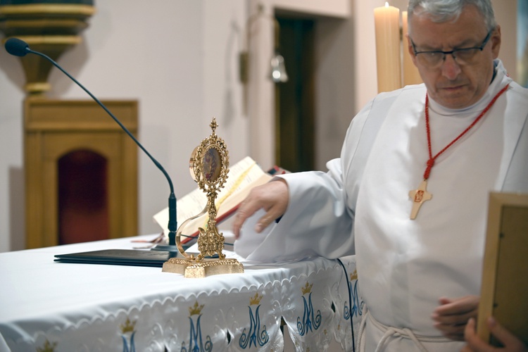 Rozpoczęcie peregrynacji symboli ŚDM w diecezji świdnickiej