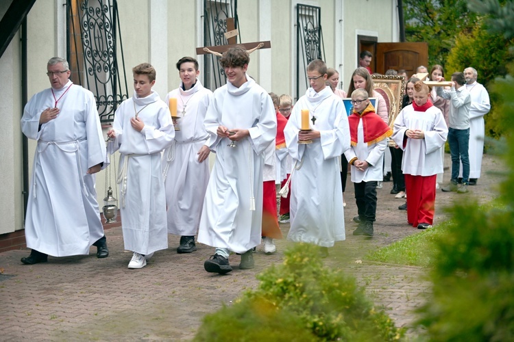 Rozpoczęcie peregrynacji symboli ŚDM w diecezji świdnickiej