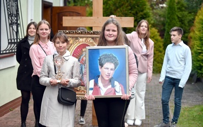 Rozpoczęcie peregrynacji symboli ŚDM w diecezji świdnickiej