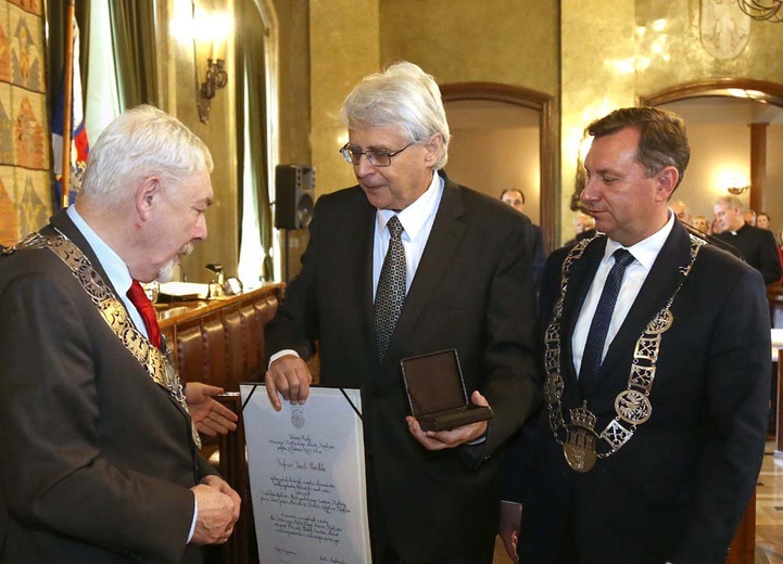 Profesorowie: Białas i Purchla wyróżnieni medalami Cracoviae Merenti