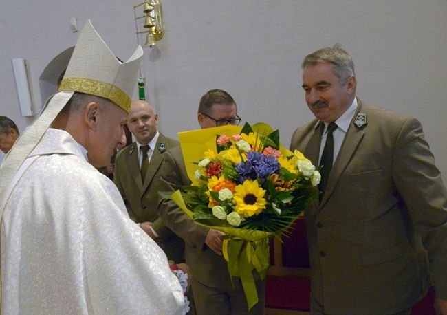 Leśnicy w skarżyskiej Ostrej Bramie