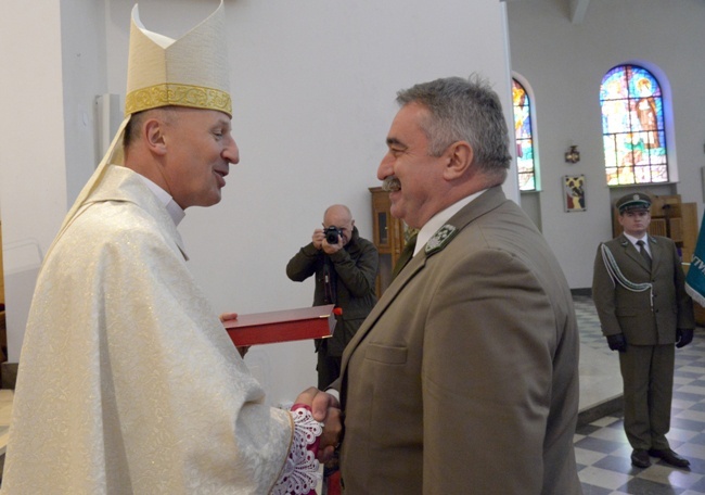 Leśnicy w skarżyskiej Ostrej Bramie