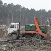 Jedna z farm powstanie na byłym wyspisku śmieci.