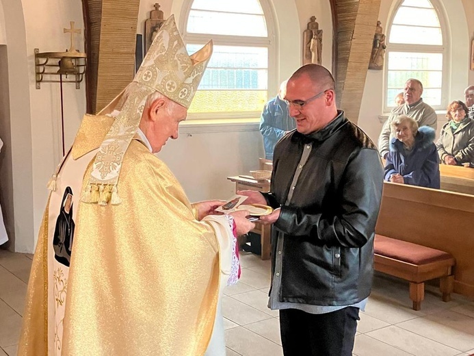 Rocznica wprowadzenia relikwii św. s. Faustyny w Starym Lesieńcu