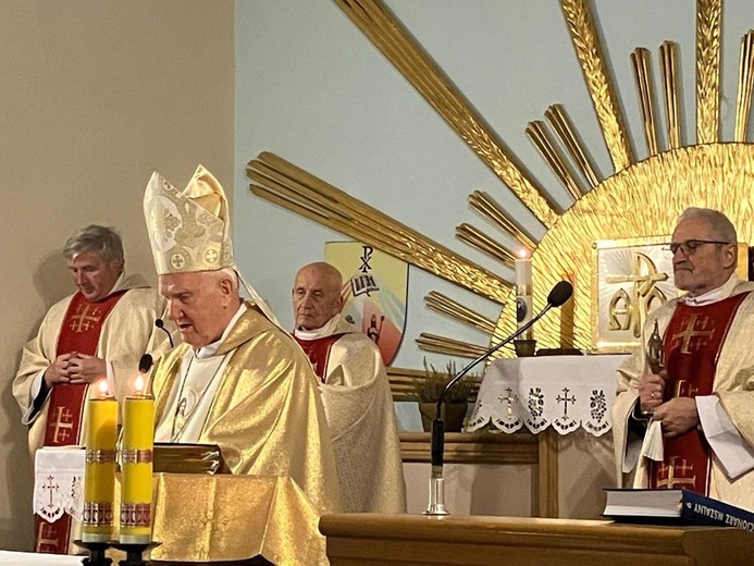 Rocznica wprowadzenia relikwii św. s. Faustyny w Starym Lesieńcu