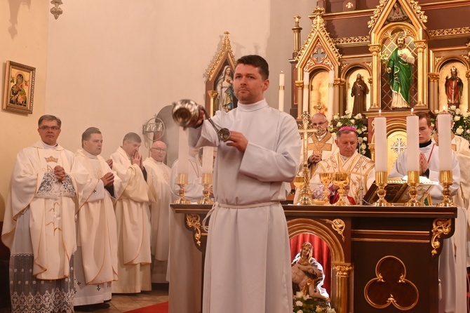 Wałbrzych. Koronacja obrazu Matki Bożej Białokamieńskiej