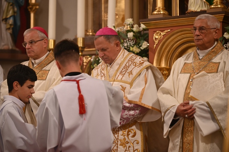 Wałbrzych. Koronacja obrazu Matki Bożej Białokamieńskiej