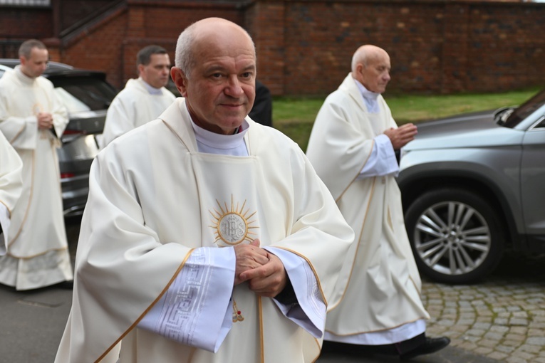 Wałbrzych. Koronacja obrazu Matki Bożej Białokamieńskiej