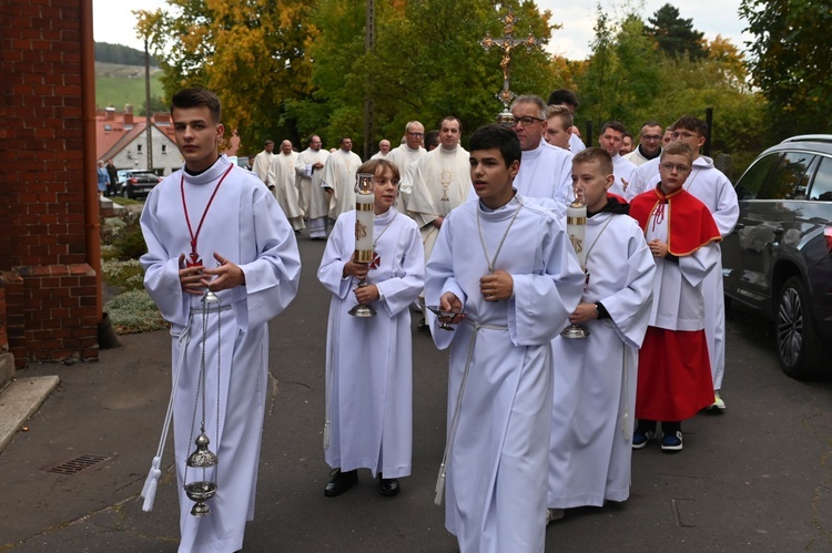 Wałbrzych. Koronacja obrazu Matki Bożej Białokamieńskiej