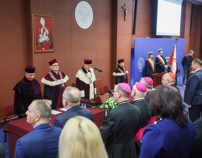 4000 nowych studentów na 45 kierunkach