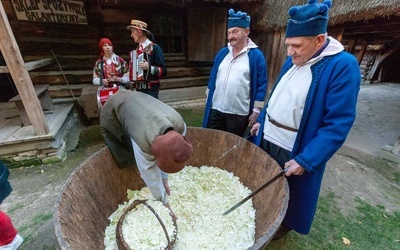 Dawne zwyczaje można zobaczyć w lubelskim skansenie.