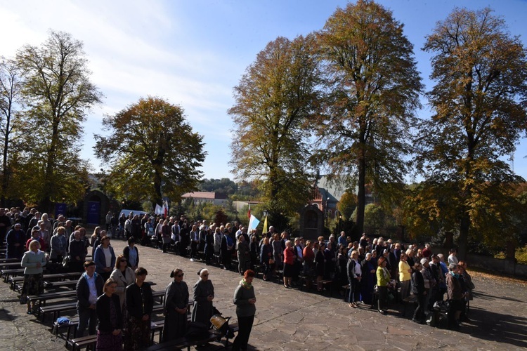 Nauczyciele w Porąbce Uszewskiej