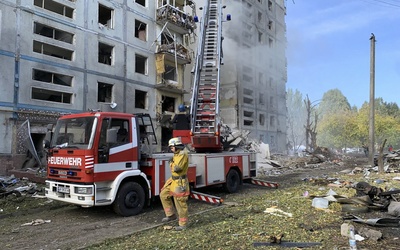 Ukraina: Liczba zabitych w ostrzale domów mieszkalnych w Zaporożu wzrosła do 13, rannych 89 osób