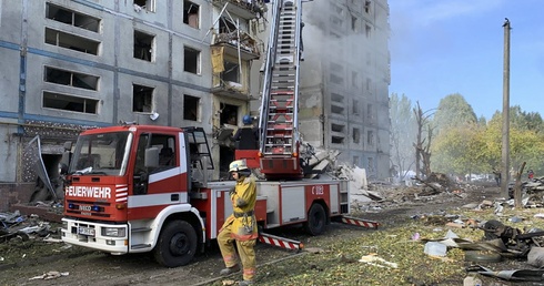 Ukraina: Liczba zabitych w ostrzale domów mieszkalnych w Zaporożu wzrosła do 13, rannych 89 osób