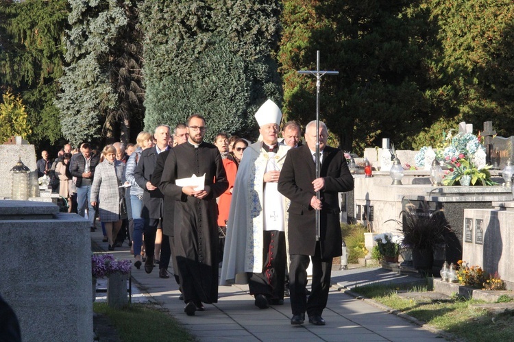 Tarnów-Mościce. Pochówek dzieci utraconych