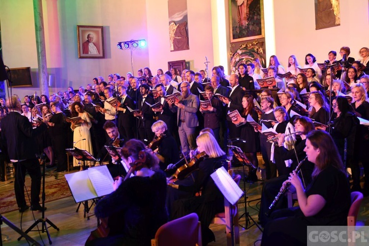 Uwielbienie na zakończenie Zielonogórskich Warsztatów Liturgiczno-Muzycznych