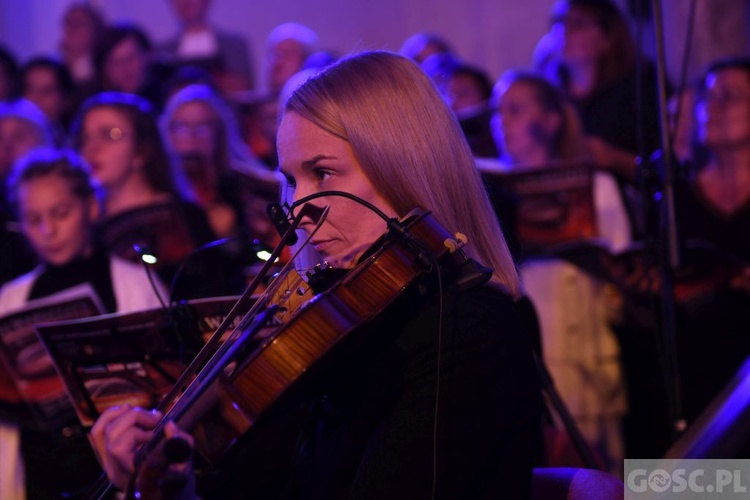 Uwielbienie na zakończenie Zielonogórskich Warsztatów Liturgiczno-Muzycznych