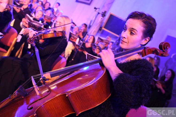 Uwielbienie na zakończenie Zielonogórskich Warsztatów Liturgiczno-Muzycznych