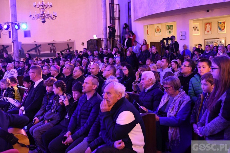 Uwielbienie na zakończenie Zielonogórskich Warsztatów Liturgiczno-Muzycznych